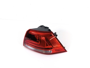 Volkswagen Golf VII (2012–2026) Rear corner light - 5
