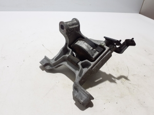 Mazda CX-3 (2015–2026) Motorlager DB2W39070A - 4