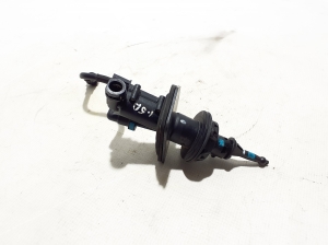Mazda CX-3 (2015–2026) Clutch master cylinder KD4341400B - 4