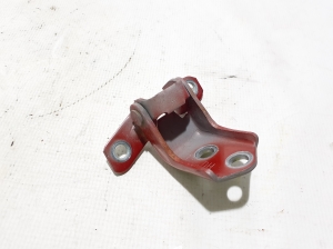 Mazda CX-3 (2015–2026) Front door lower hinge D46159210A - 2
