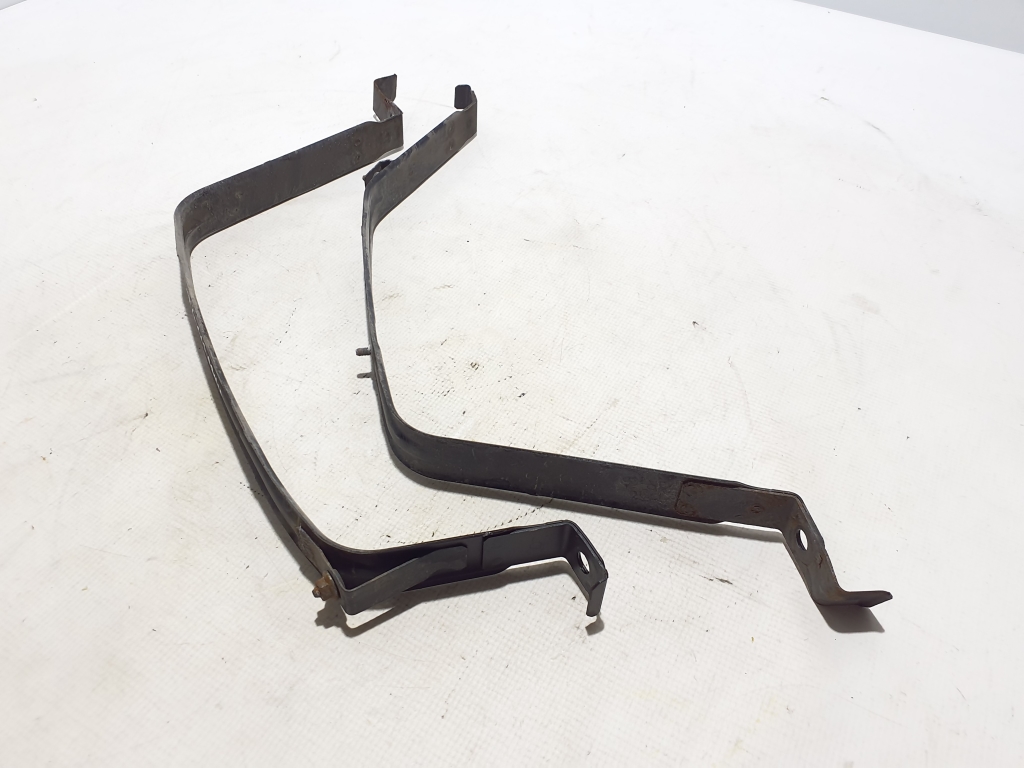 MAZDA CX-3 1 generation (2015-2024) Fuel Tank Holder D09H-42-720, D09H42710 23677398