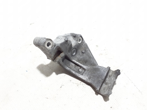   Generaatori kinnitus  - S55018371 