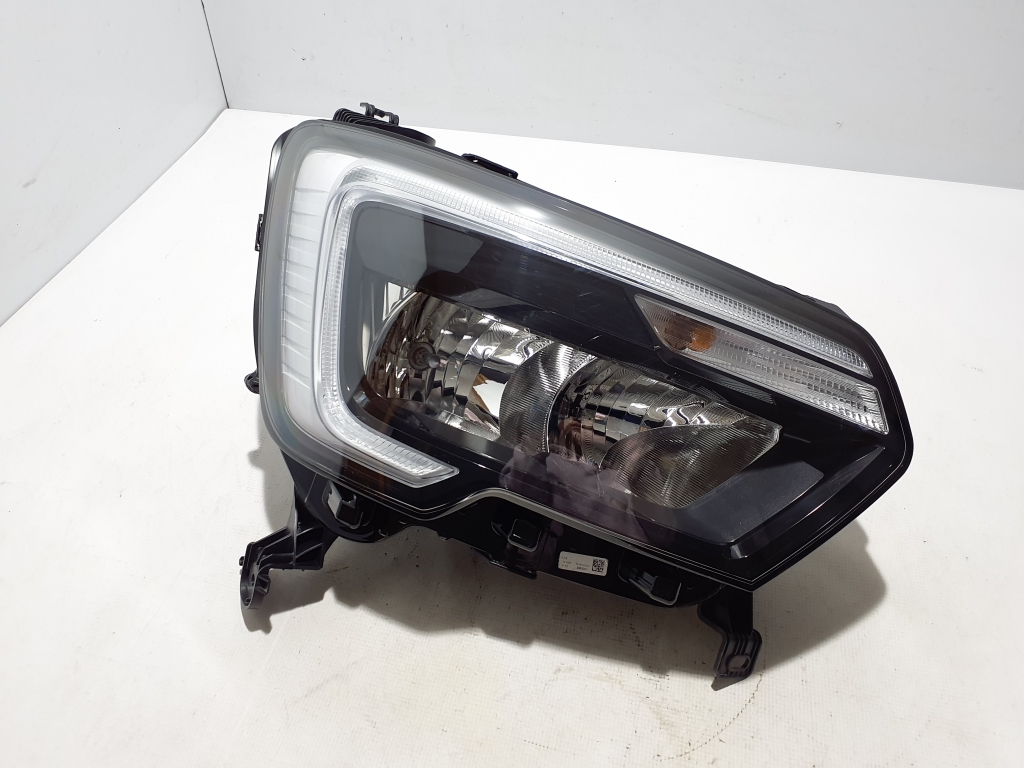 Used RENAULT Master Headlights 260105567R