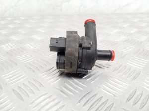 Mercedes Benz GLA-Class 156 (2013–2019) Auxiliary water pump A2118350028 - 3