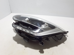 RENAULT Megane IV (2016–2022) Headlight 260603157R - 4