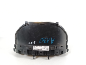 Mercedes Benz A-Class 176 (2012–2018) Instrument cluster A1769009301 - 9