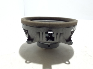 VOLVO XC60 (2017–2026) Front door speaker 31456822 - 4