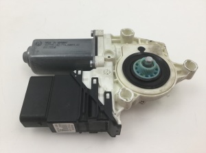 Rear side door window regulator motor - 1K0959704F