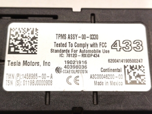 Tesla Model 3 3 (2016–2024) Tire pressure control module 1458965-00-A - 2