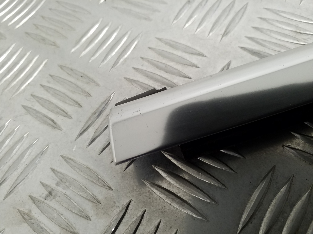 MERCEDES-BENZ E-Class W213/S213/C238/A238 (2016-2024) Aizmugurējo labo durvju logu līste A2137300424 23774393