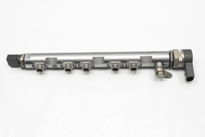 BMW 5 SERIES E60 (2003–2010) High pressure fuel line 7809129 - 2