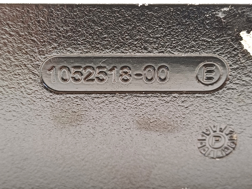 TESLA Model X 1 generation (2015-2024) Другие кузовные детали 1052518-00-E 24292961