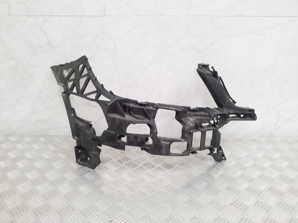 Mercedes Benz C-Class 204 (2007–2014) Esikaitseraua siseraam A2048854265 Mercedes Benz C-Class 204 (2007–2014) Esikaitseraua siseraam A2048854265