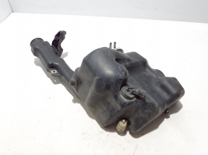 Mercedes Benz E-Class W212 (2009–2015) Front washer fluid reservoir A2048602060 - 5