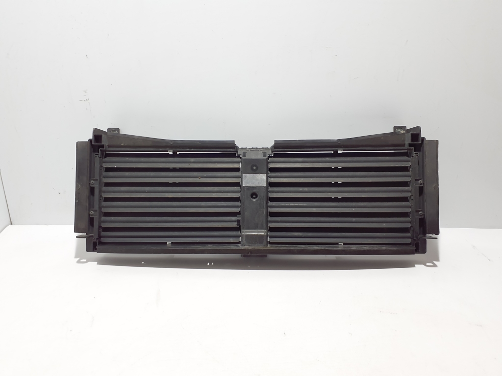 Used RENAULT Trafic Air deflector cooling radiator 620C43334R