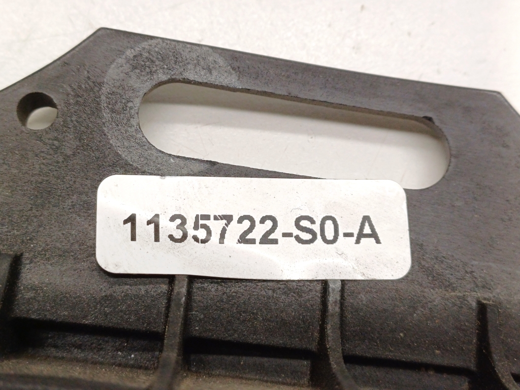 TESLA Model S 1 generation (2012-2024) Наружная ручка боковых левых дверей 1135722-S0-A 24303925