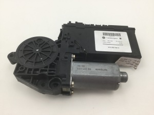 Volkswagen Touareg I (2002–2010) Fensterhebermotor vorne 7L0959701D - 3