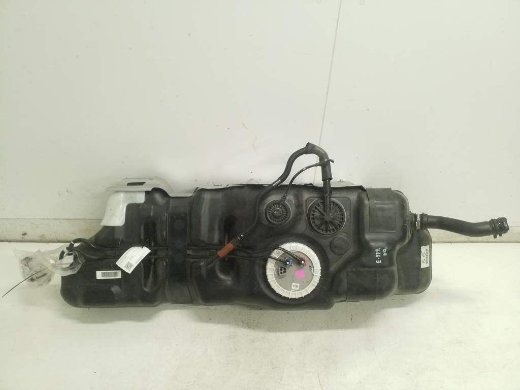TOYOTA Land Cruiser 150 (2009–2026) Degvielas tvertne un tās daļas TOYOTA Land Cruiser 150 (2009–2026) Degvielas tvertne un tās daļas