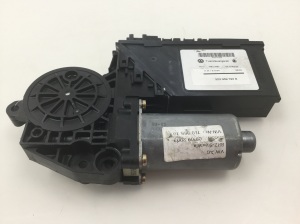 Volkswagen Touareg I (2002–2010) Fensterhebermotor vorne 7L0959701D - 3