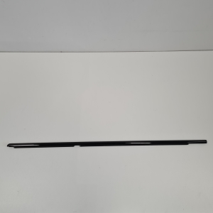 Aizmugurējo sānu durvju stikla ārējā līste - 51354858313