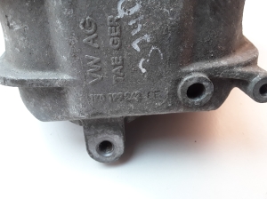 Skoda Octavia II (2004–2013) Engine mount 1K0199242CF - 3