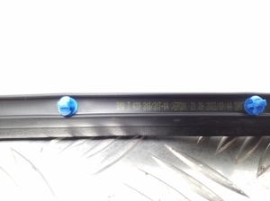 BMW X1 F48 (2015–2022) Front door rubber seal 7439318 - 3