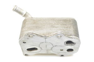 AUDI A6 C6 (2004–2011) Õlijahuti 06D117021C - 2