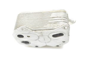 AUDI A6 C6 (2004–2011) Õlijahuti 06D117021C - 4