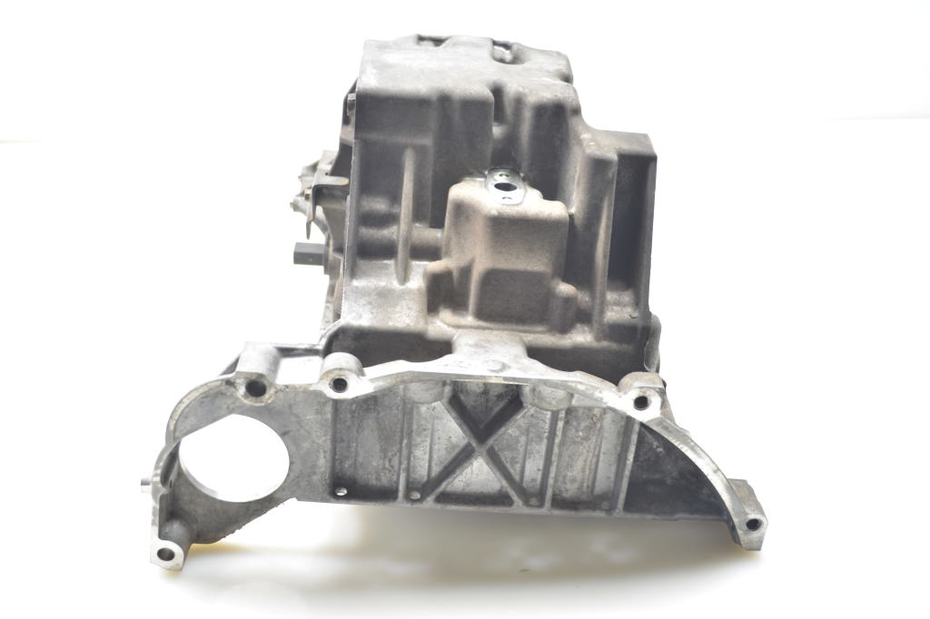 LAND ROVER Discovery 4 generation (2009-2016) Crankcase 9H2Q6675BA 25292677