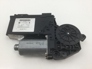 Volkswagen Touareg I (2002–2010) Fensterhebermotor vorne 7L0959702D - 2