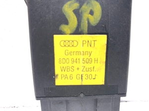 AUDI A4 B5 (1994–2001) Hazard light switch 8D0941509H - 3