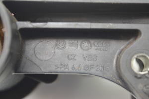Volkswagen Tiguan (2007–2016) Thermostatgehäuse 03C121026S - 4