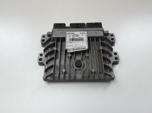 Motorsteuergerät - 237101989R