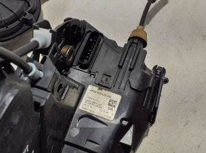 Land Rover Range Rover IV (2012–2026) Front door lock JK52203A29AB - 3