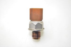 Volkswagen Passat B7 (2010–2014) Fuel rail pressure sensor 03L906054A - 5