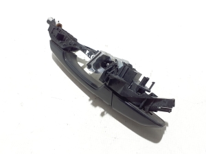 Land Rover Range Rover IV (2012–2026) Rear side door exterior handle and its parts - 3