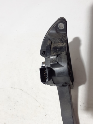 Land Rover Range Rover IV (2012–2026) Gaasipedaal JK5M9F836AB - 5