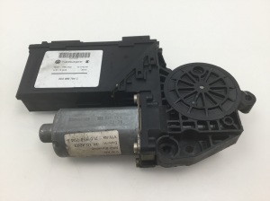 Volkswagen Touareg I (2002–2010) Hinterer Seitentür-Fensterhebermotor 7L0959704B - 4
