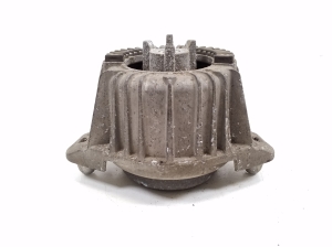 Mercedes Benz E-Class W207 (2009–2017) Engine mount A2122404217 - 4