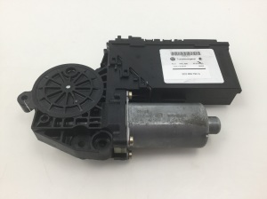 Volkswagen Touareg I (2002–2010) Fensterhebermotor vorne 7L0959701E - 2