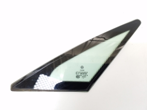   Rear quarter glass  -  