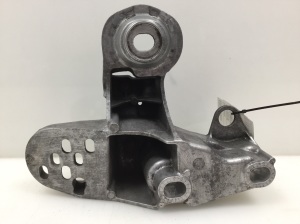  Engine holder 