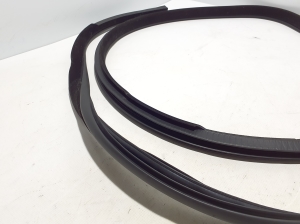 Land Rover Range Rover IV (2012–2026) Front door rubber seal LR034097 - 3