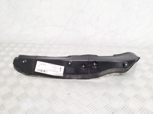 Mercedes Benz C-Class 205 (2014–2021) Esiporitiiva muu osa A2058890125 - 4