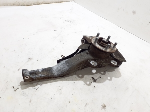 Land Rover Range Rover IV (2012–2026) Front wheel hub LR133543 - 2
