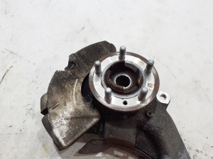 Land Rover Range Rover IV (2012–2026) Front wheel hub LR133543 - 4