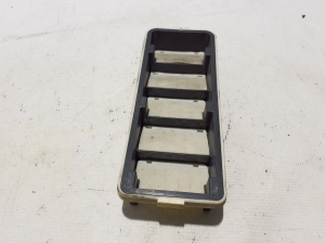 Land Rover Range Rover IV (2012–2026) Rear fender vent grille CPLA280B62AC - 4