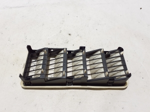 Land Rover Range Rover IV (2012–2026) Rear fender vent grille CPLA280B62AC - 4