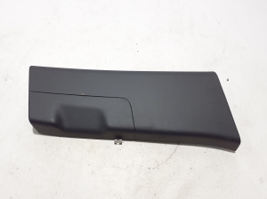 Land Rover Range Rover IV (2012–2026) Vidējā statņa iekšējā apdare CPLA243A52B - 4