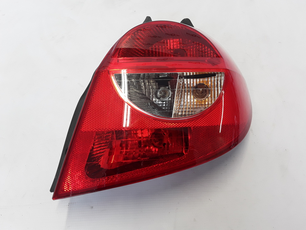 RENAULT Clio III (2005–2012) Eckleuchte hinten 8200459960 RENAULT Clio III (2005–2012) Eckleuchte hinten 8200459960